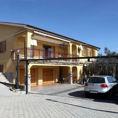 Peaceful Apartment Ankaran Sp Exterior photo