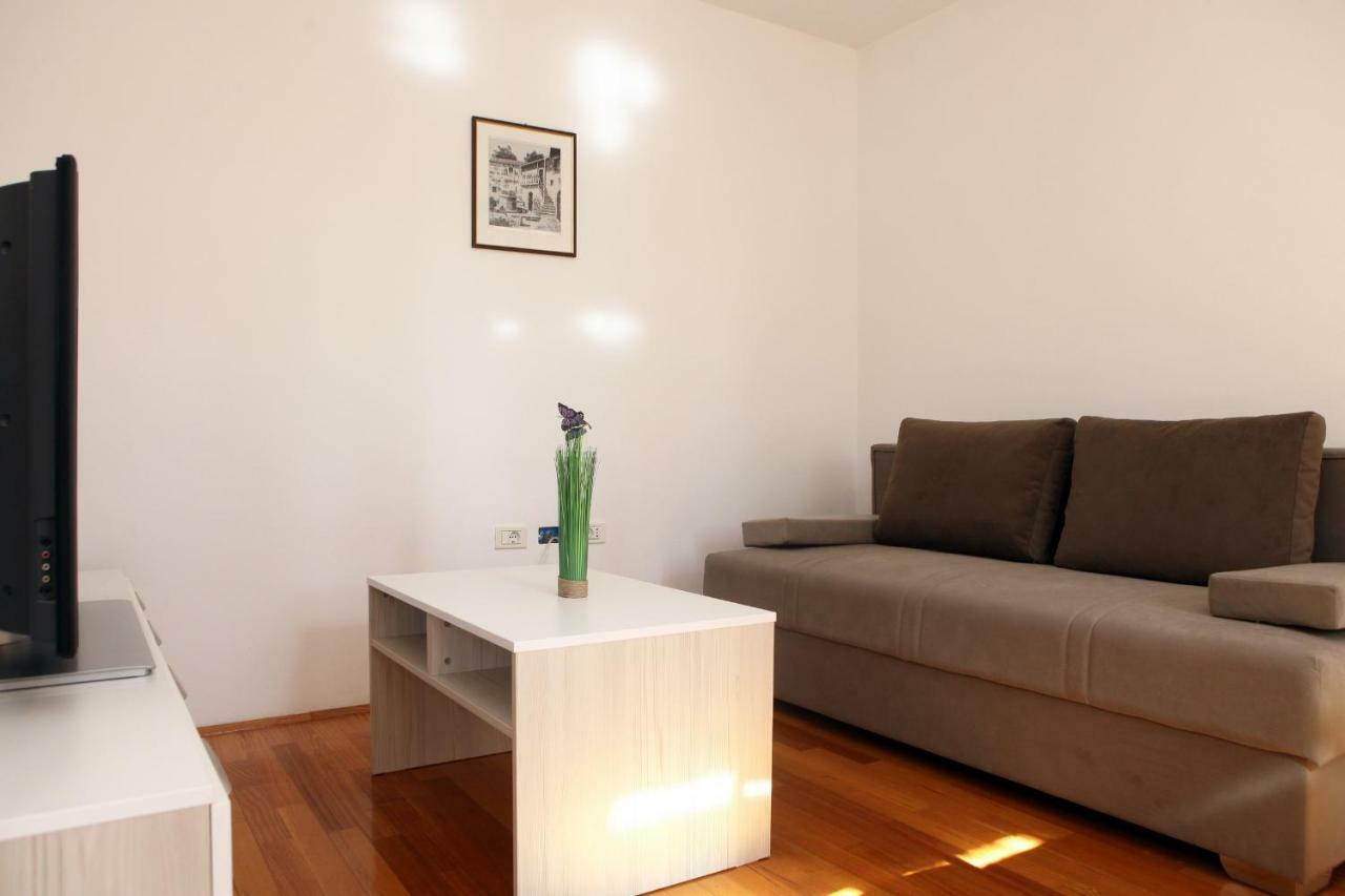 Apartment Peaceful Sp *